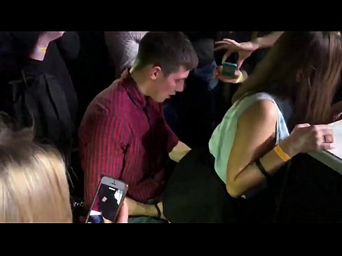 ❤️ Sess reali f'nightclub Russu. Tfajla Russa ta’ 18-il sena fl-anus u l-vaġina fucked f’nightclub ❤️ Porno vk fil-porn mt.com-pornzog.ru ﹏